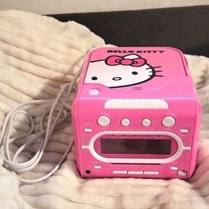 Hello Kitty AM/FM Stereo Alarm Clock Radio & CD Player. Hit that Snooze Button!!